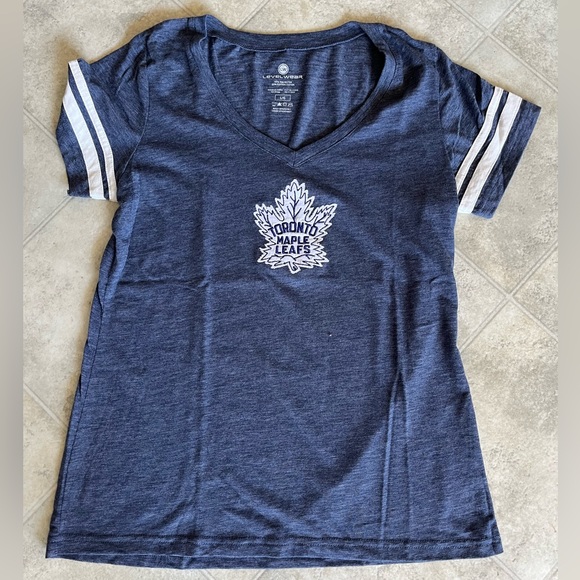 LevelWear Toronto Maple Leafs T-Shirt - Size Large - Picture 1 of 3